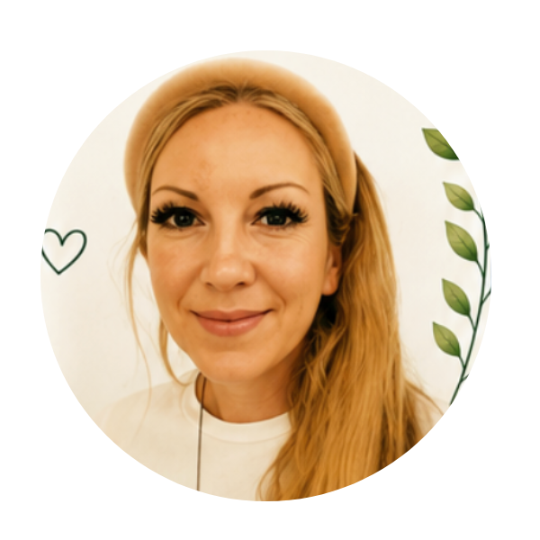 Smiling blonde woman portrait with headband